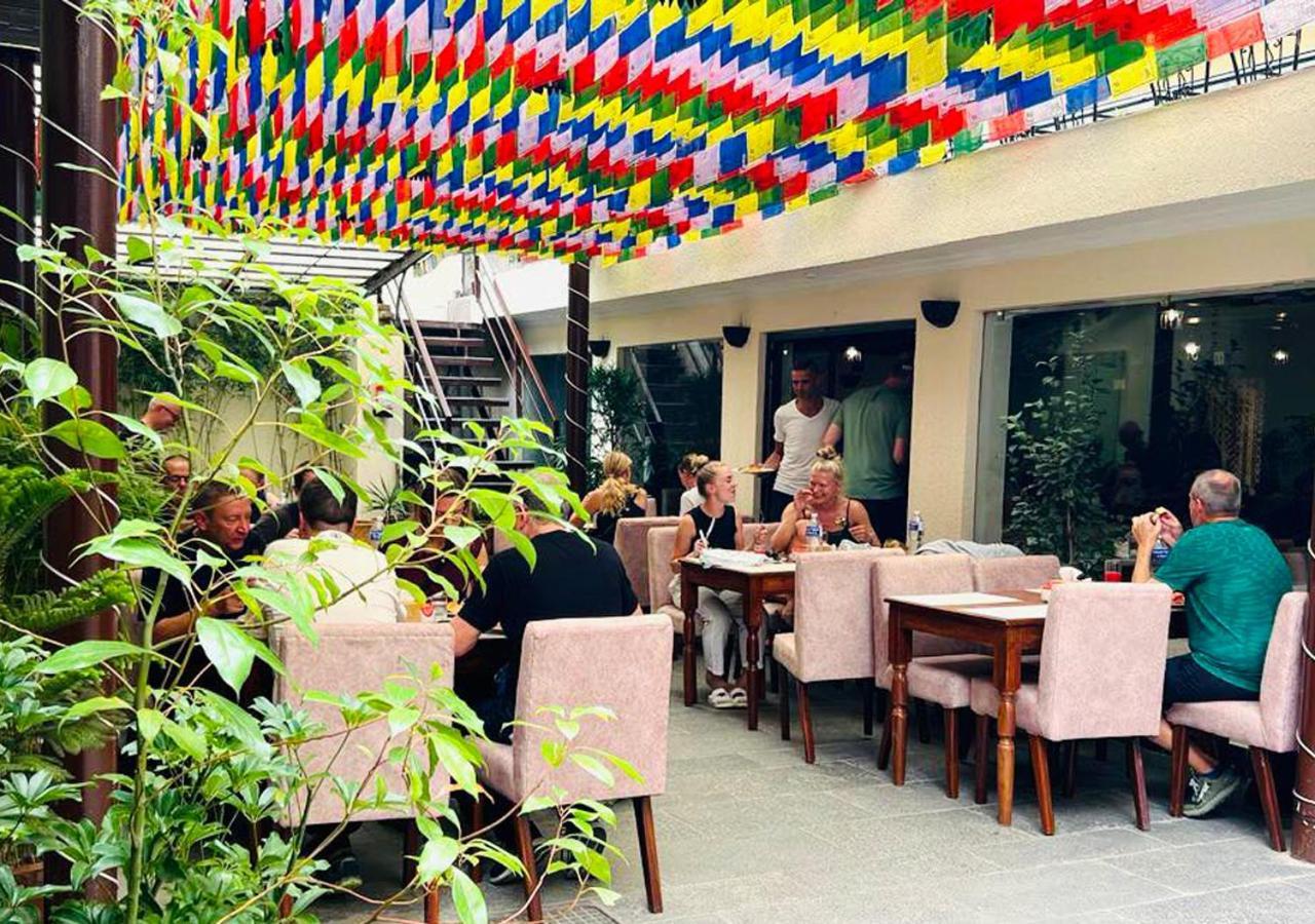 Hotel Highlander, Thamel Kathmandu Exteriör bild